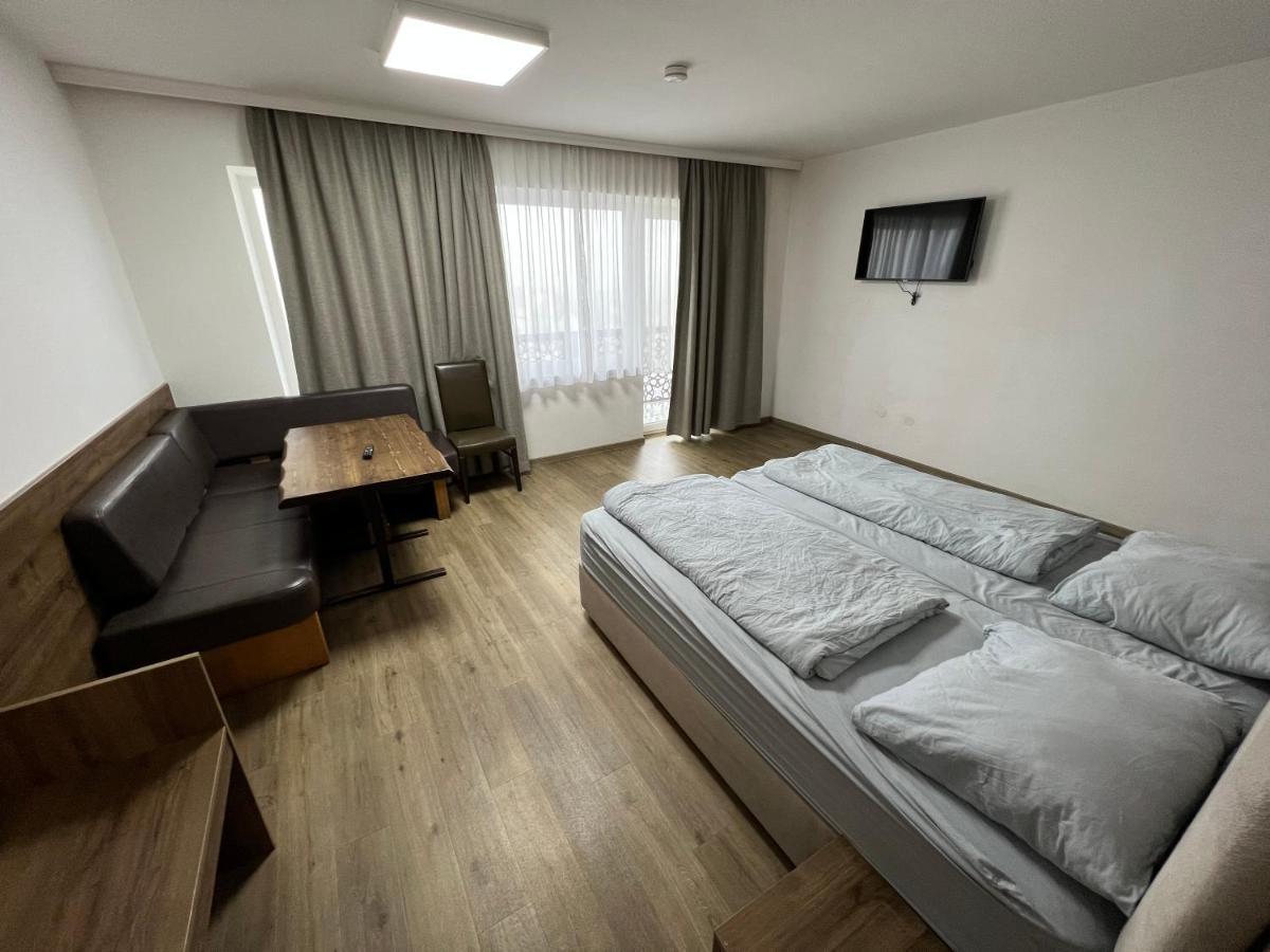 F Hotel 24H Check-In Hörsching Εξωτερικό φωτογραφία