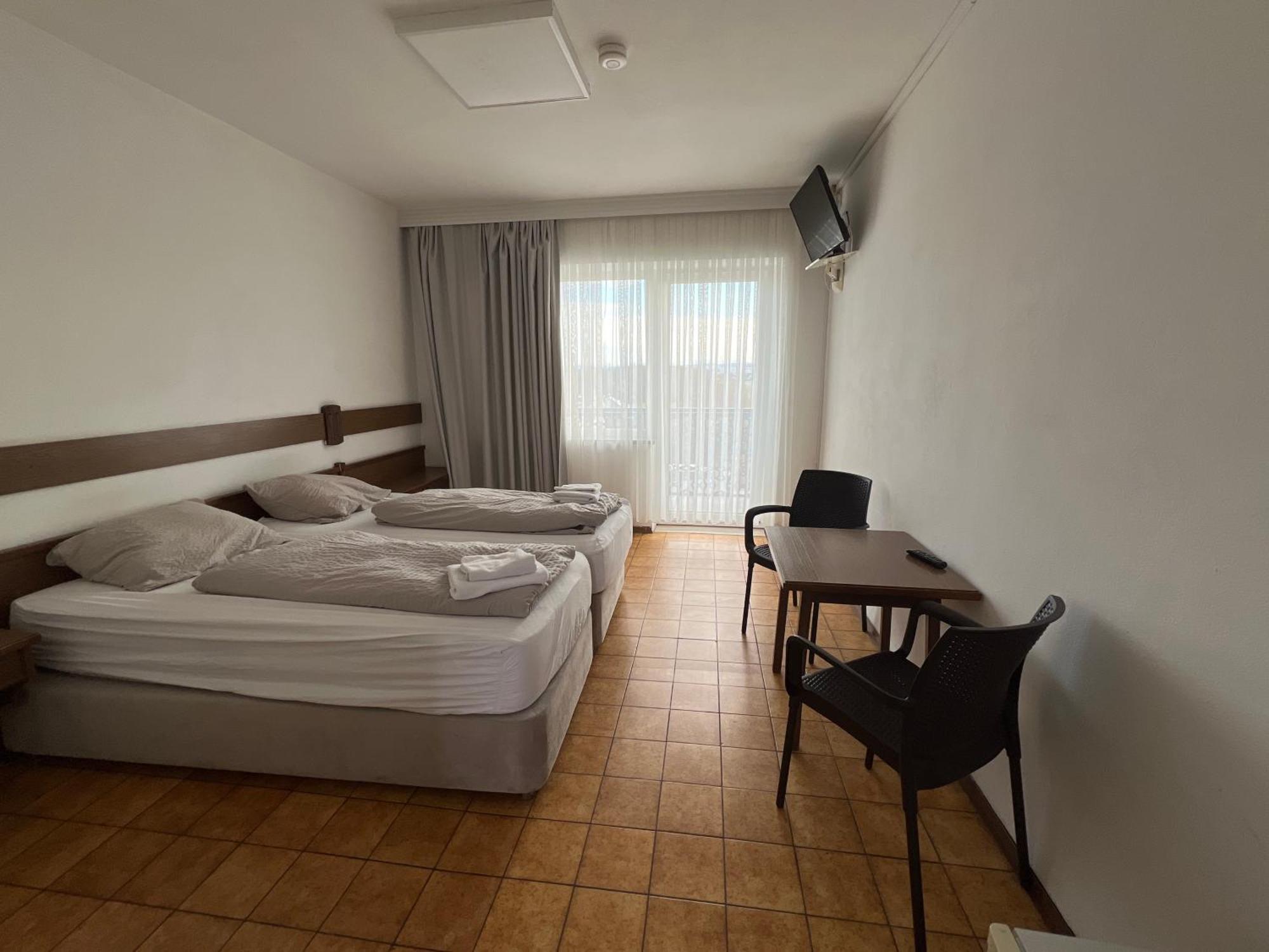 F Hotel 24H Check-In Hörsching Εξωτερικό φωτογραφία
